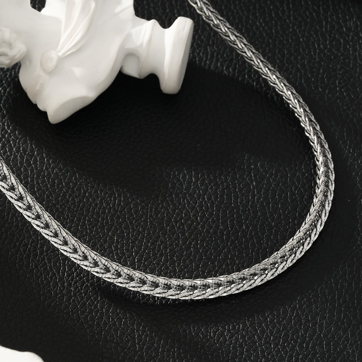 ALICE Silver (White Gold): Chunky Link Chain Necklace with Ring Fastener Pendant