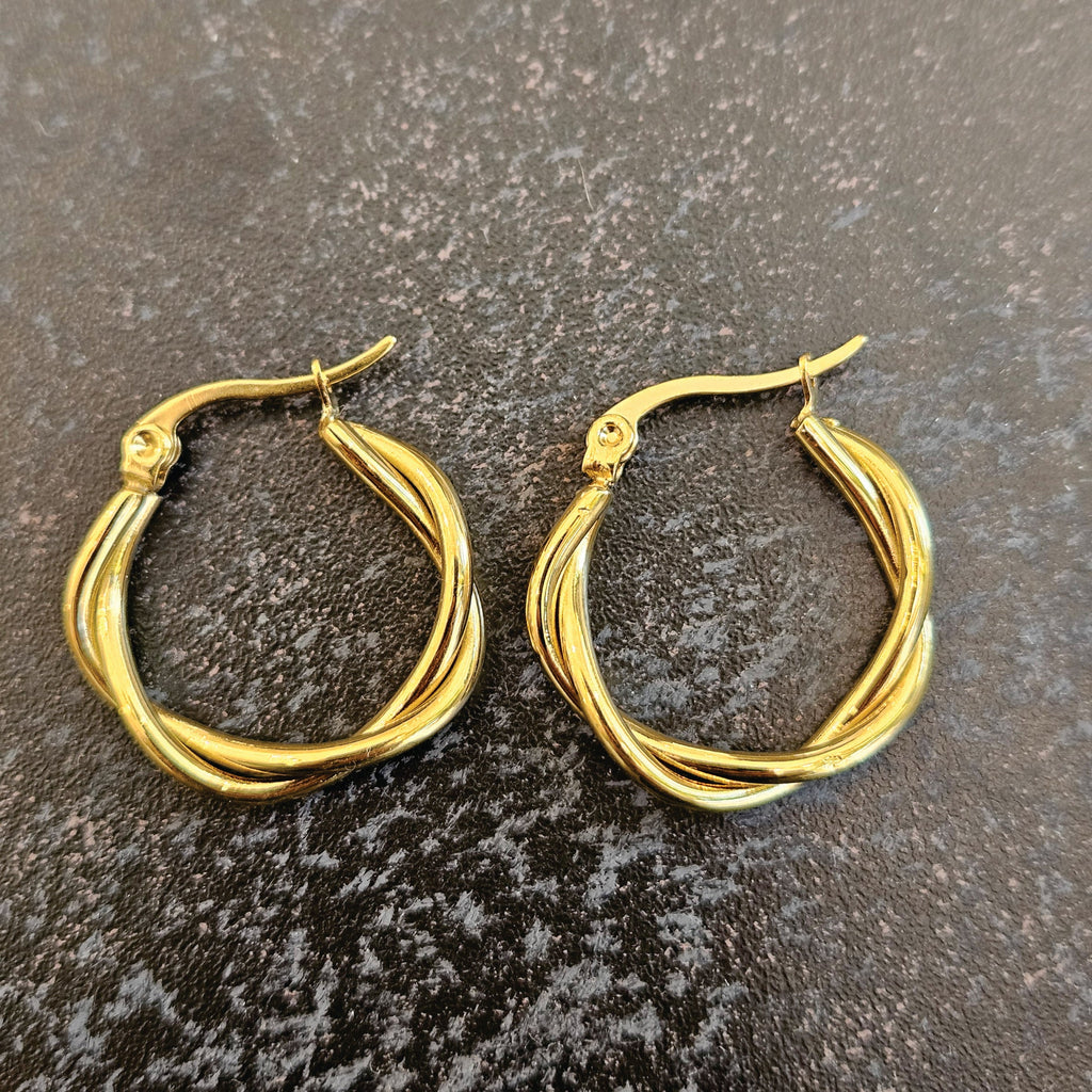 CARLOTA Gold: Twisted Metal Strands Hoop Earrings