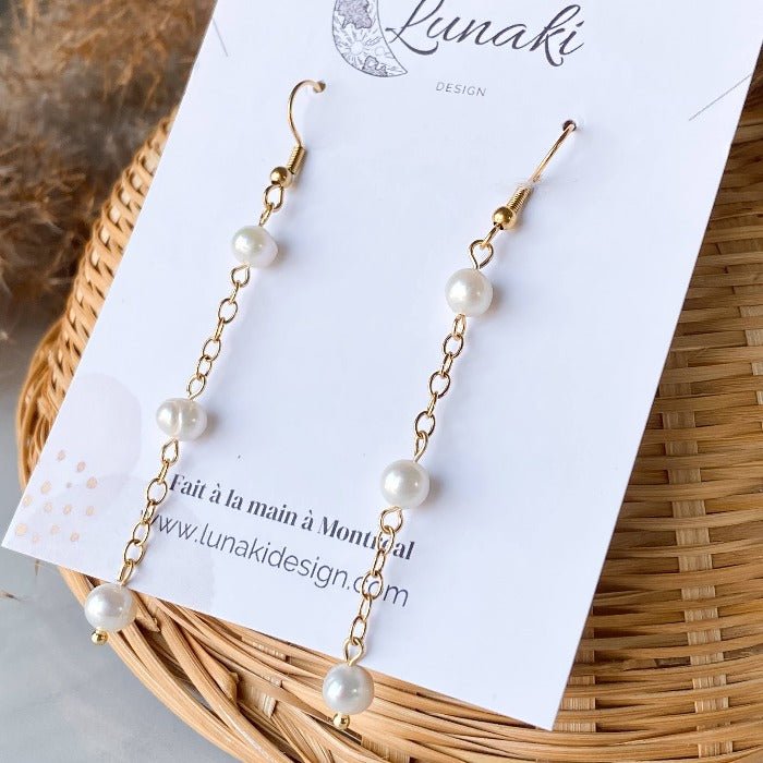 TRIPLE | Boucles d'oreilles avec trois perles d'eau douce