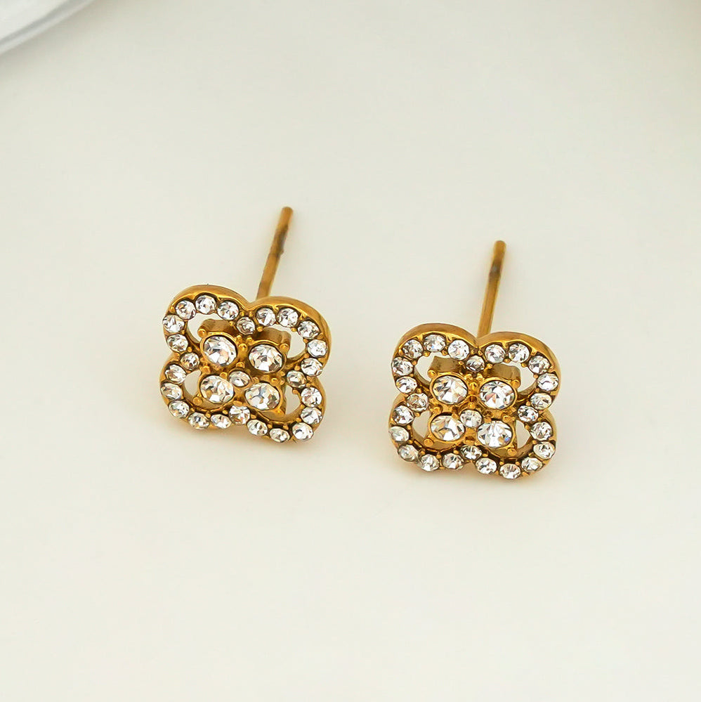SANIBELL Gold: Clover Shaped Pavé Zirconia Stud Earrings