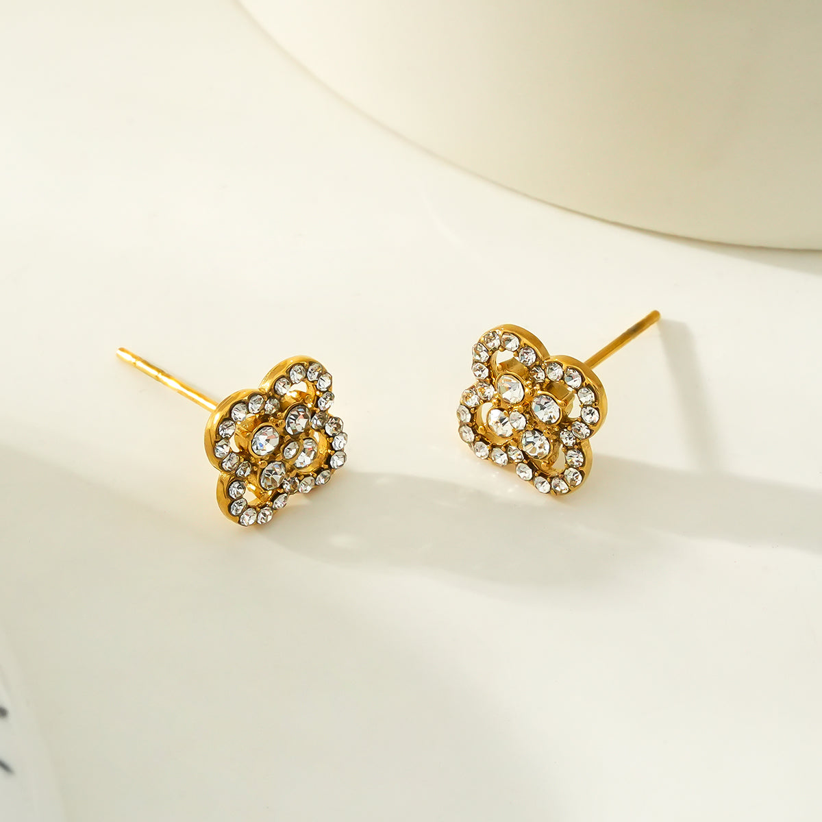 SANIBELL Gold: Clover Shaped Pavé Zirconia Stud Earrings
