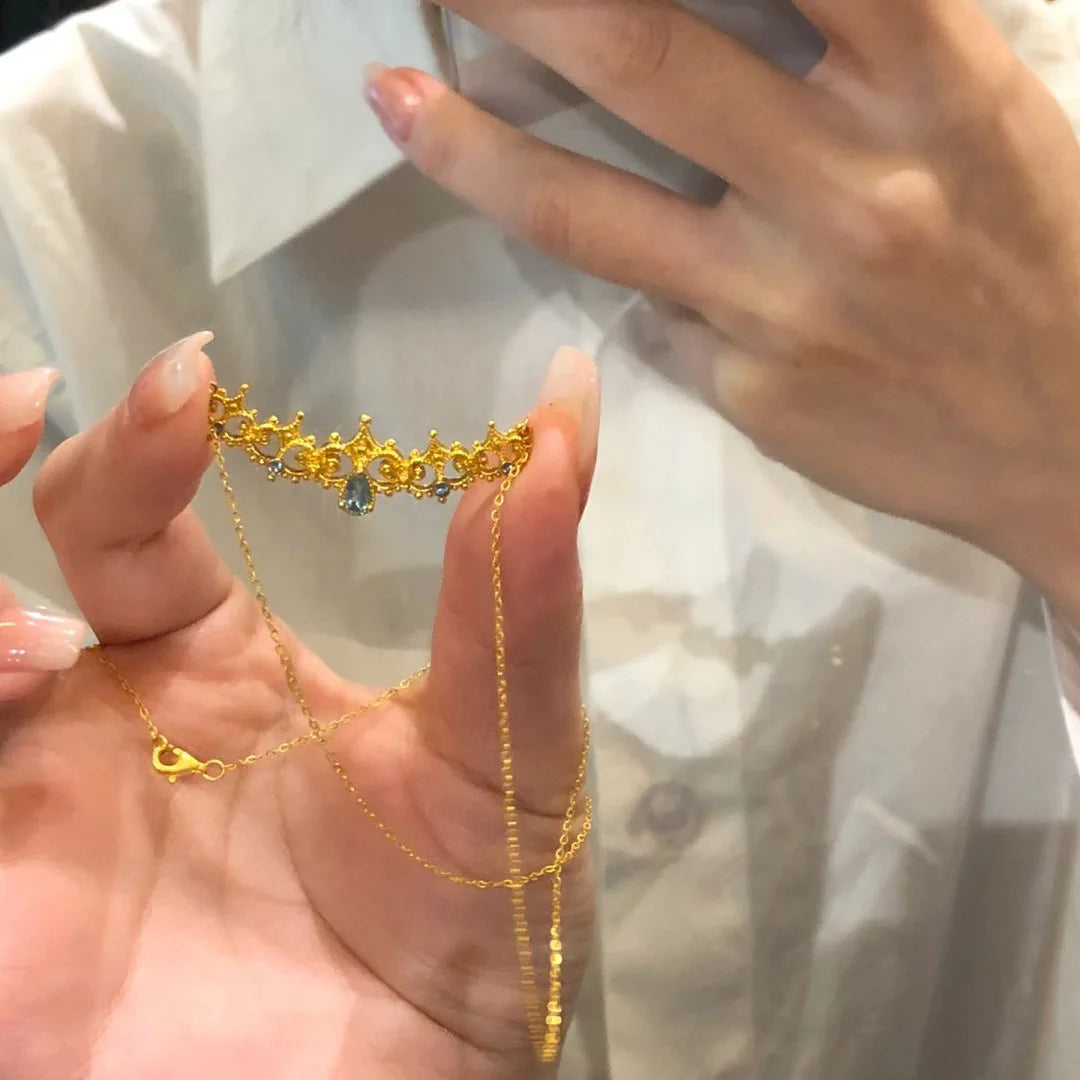 Nouveau en collier exquis Chaîne de collier de luxe léger de haute qualité simple pendentif couronne romantique charme bijoux de mariage cadeau